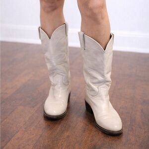 White Justin Leather Cowboy Boots size 8B